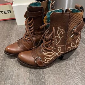 Chic Brown Lace-Up Boots with Embroidery